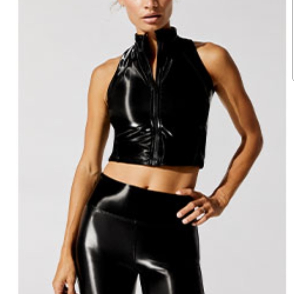 Heroine Sport Black Sleeveless Crop Tank